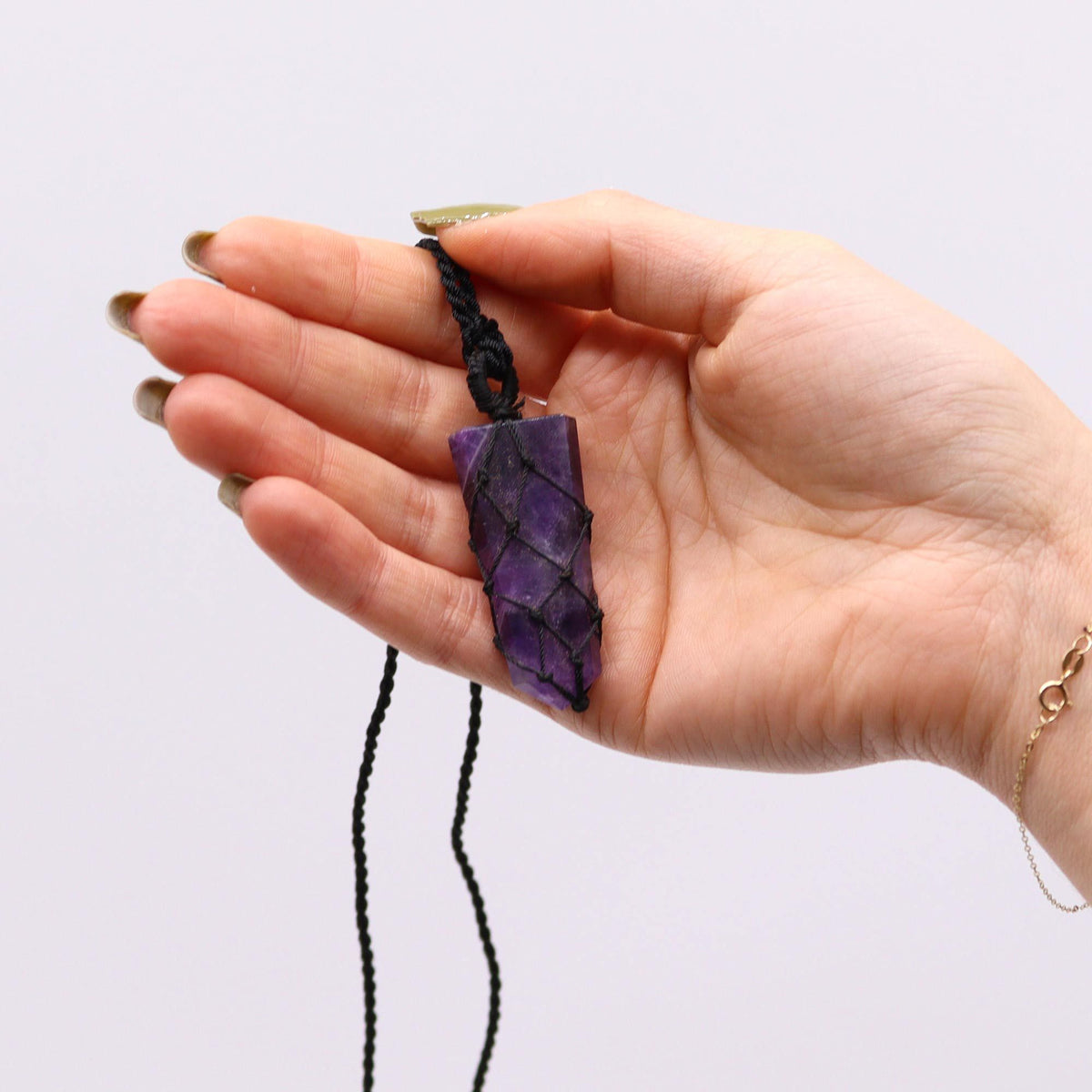 Pendentif pointe plate en améthyste avec cordon ajustable
