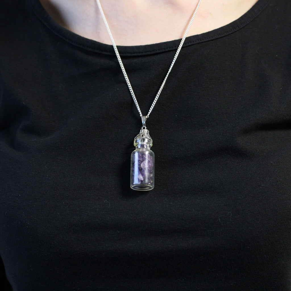 Collier fiole de pierres d’améthyste