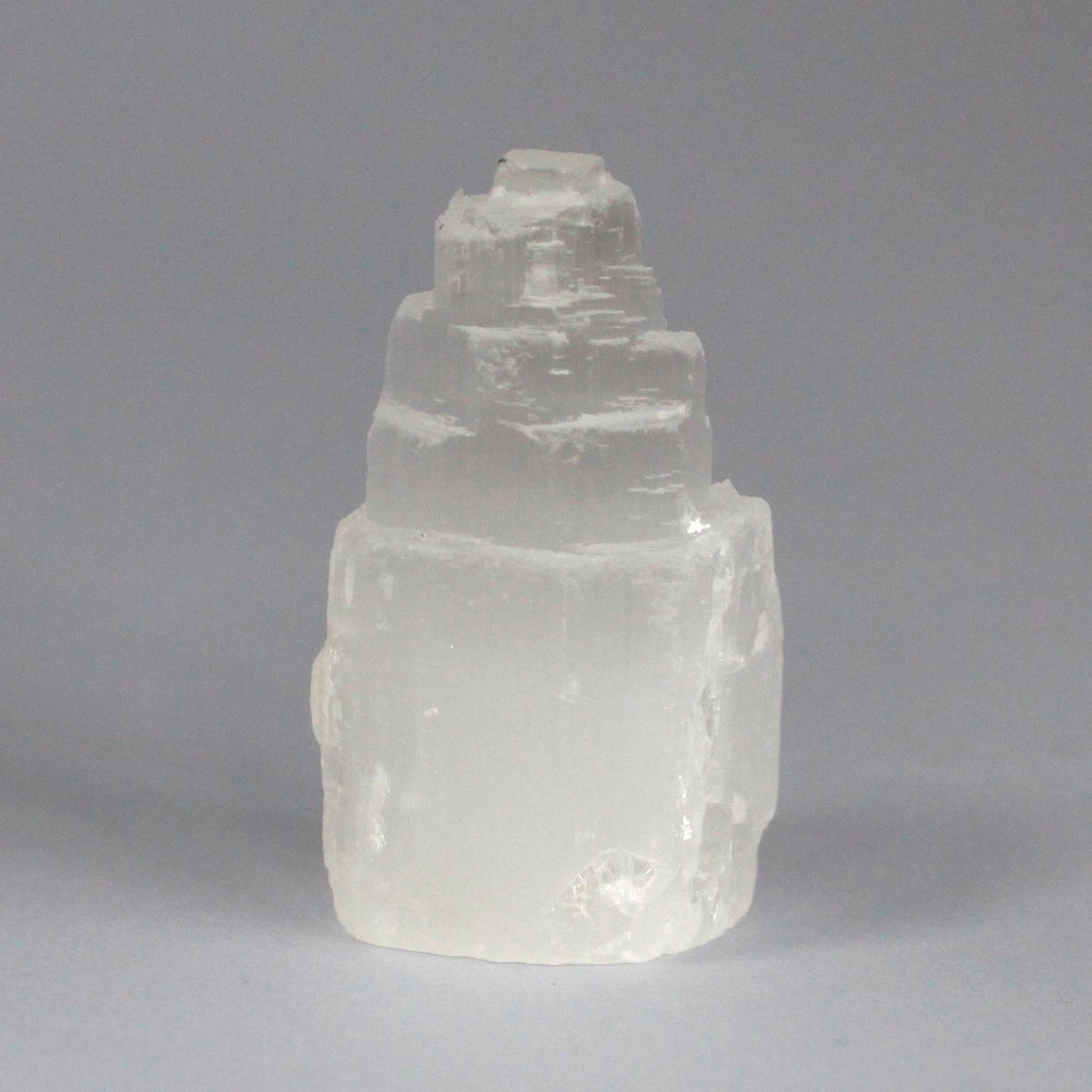 Tour en sélénite naturelle – 5 cm