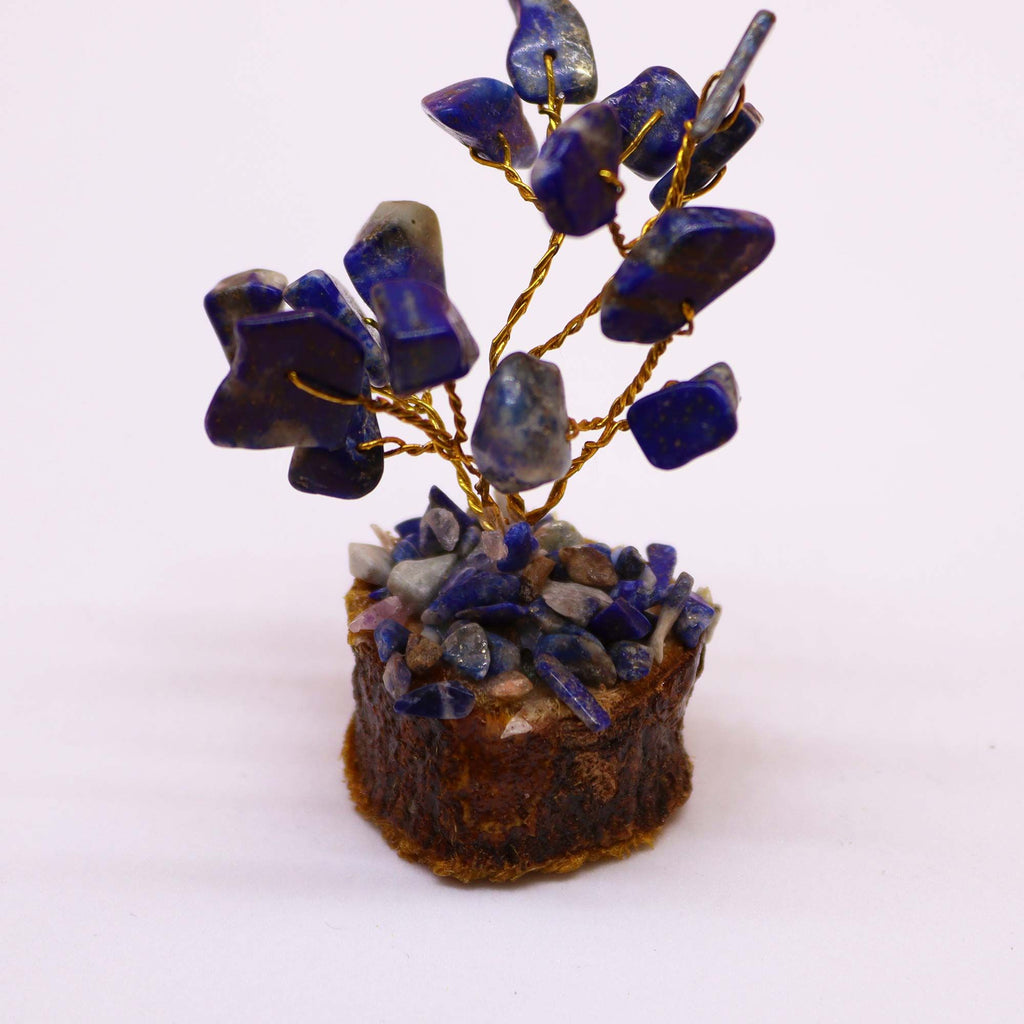 Mini Arbres en Pierres Précieuses sur Socle en Bois – Sodalite (15 pierres)