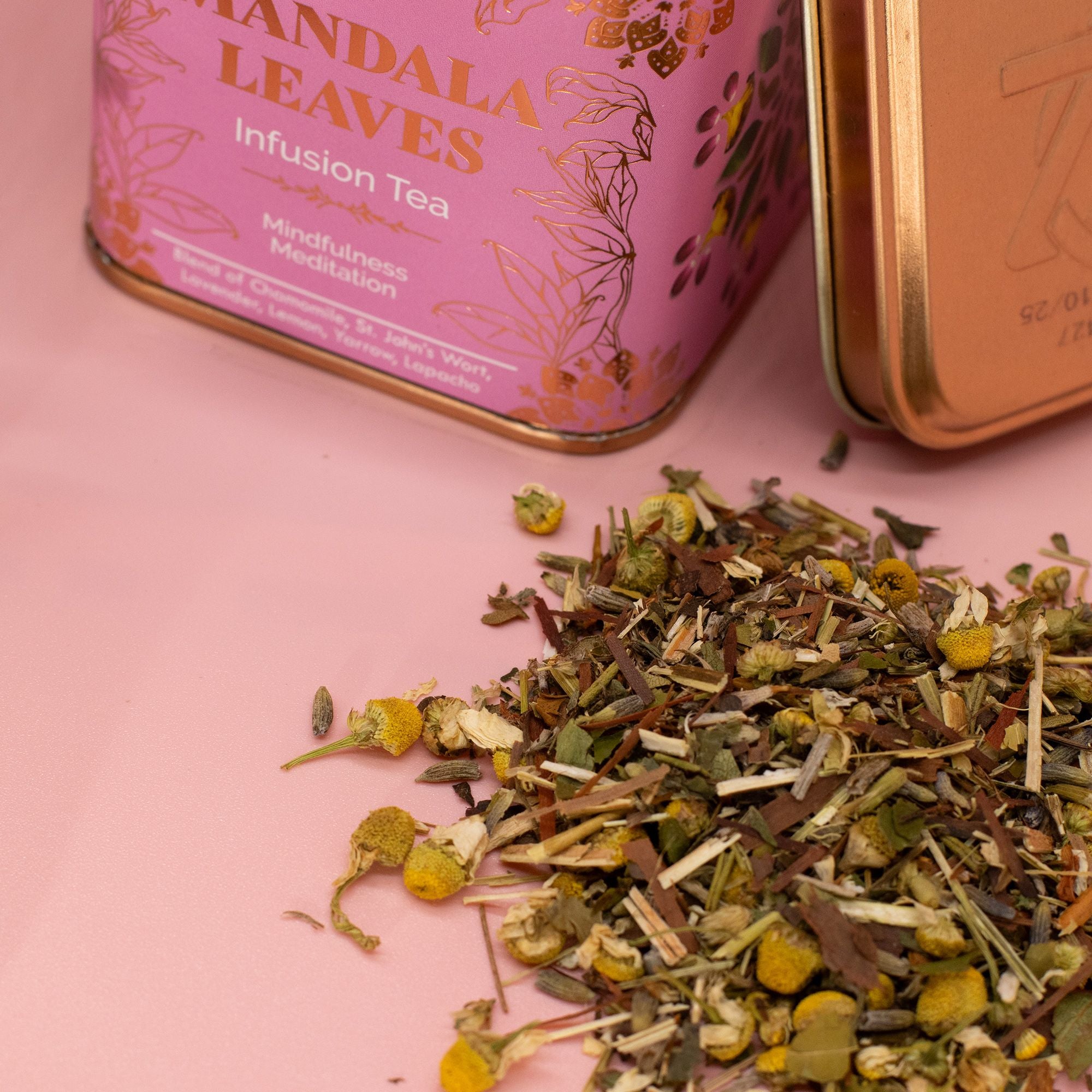 Thé Méditation Pleine Conscience 50g – Camomille Lavande Mélisse Millepertuis | Boîte Métallique