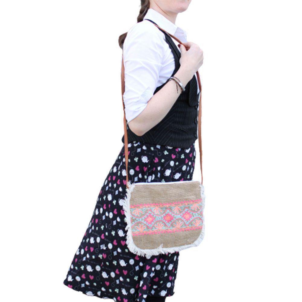 Sac À Franges Broderie Éléphant – Jute Artisanal Bali | Ultra-Léger 94g | Brodé Main