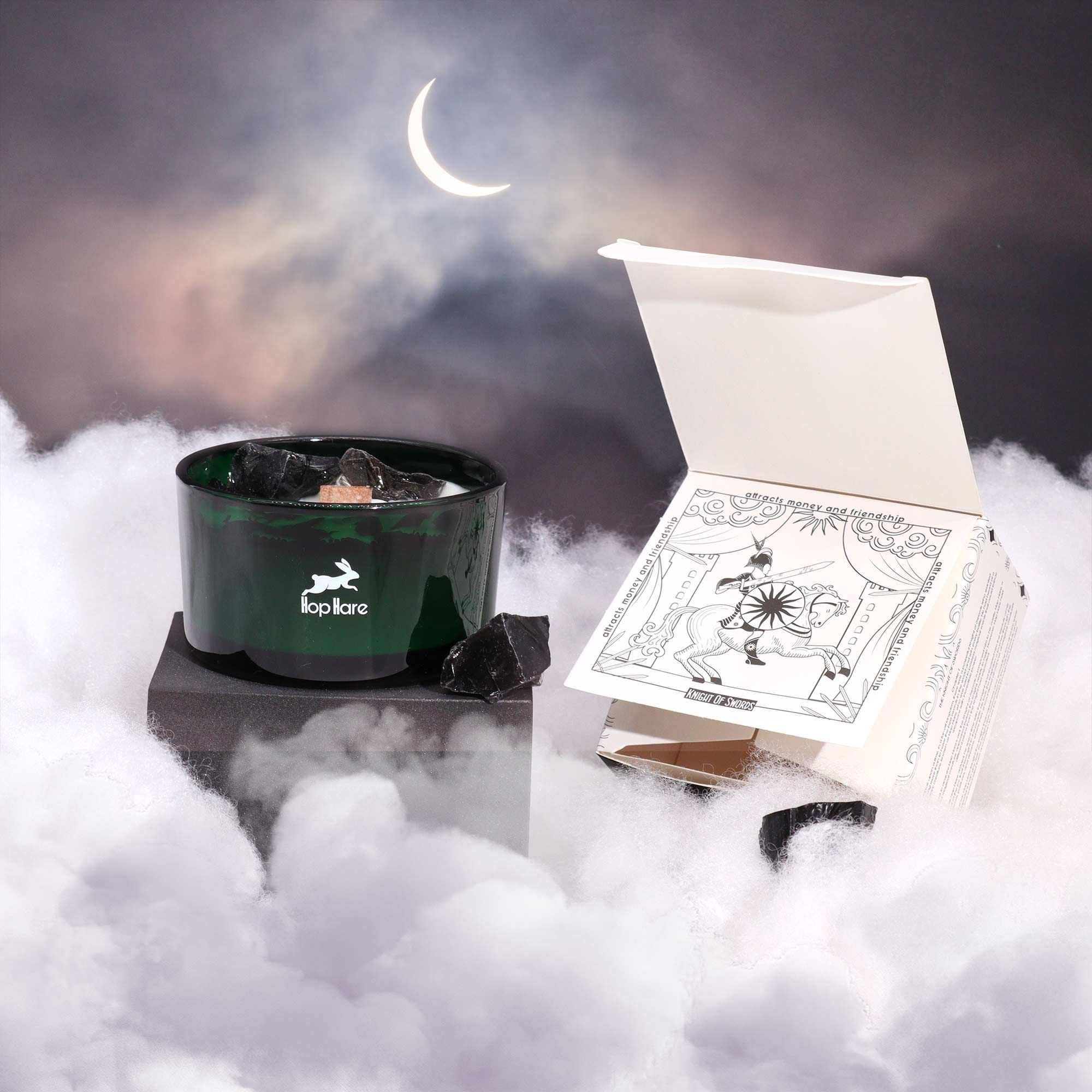 Bougie Magique aux Fleurs & Cristaux Hop Hare – Le Roi des Épées
