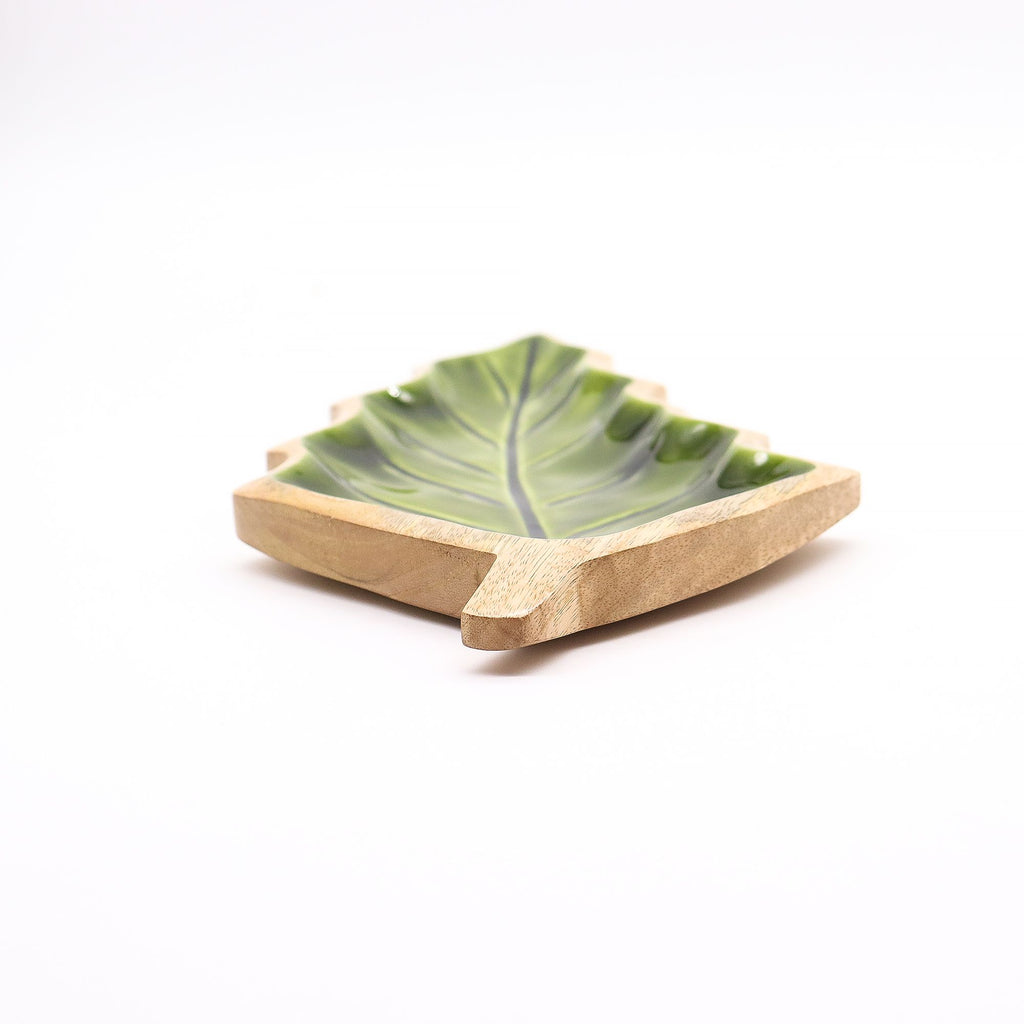 * Perdu dans la forêt – Bol en bois émaillé en forme de feuille – 33 × 17 cm