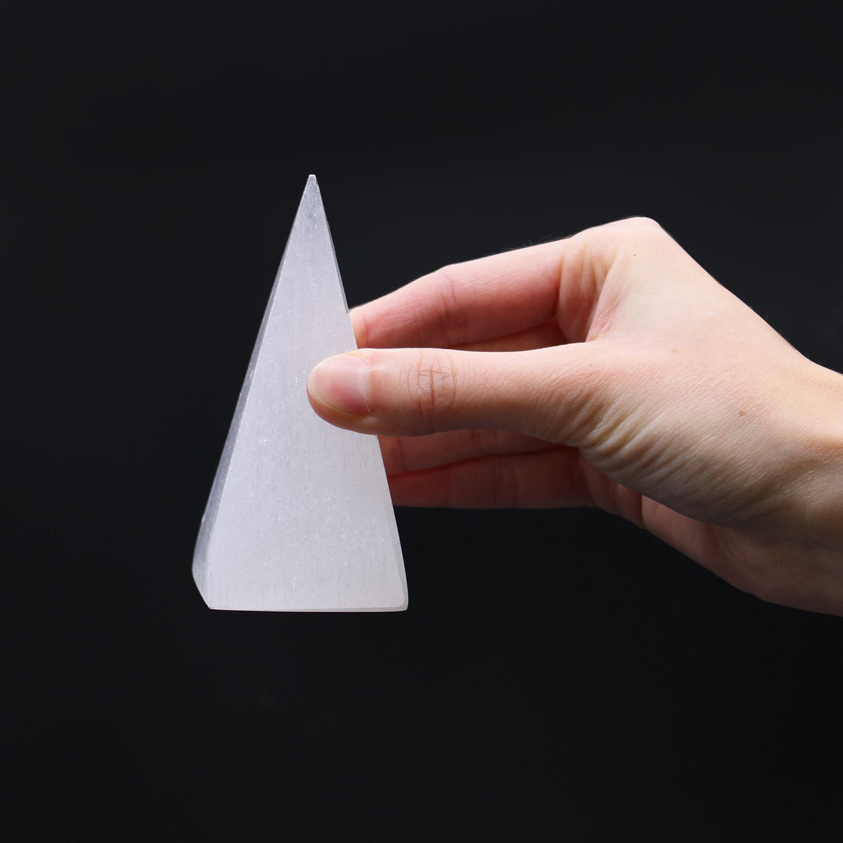 Pyramide en Sélénite - 10 cm