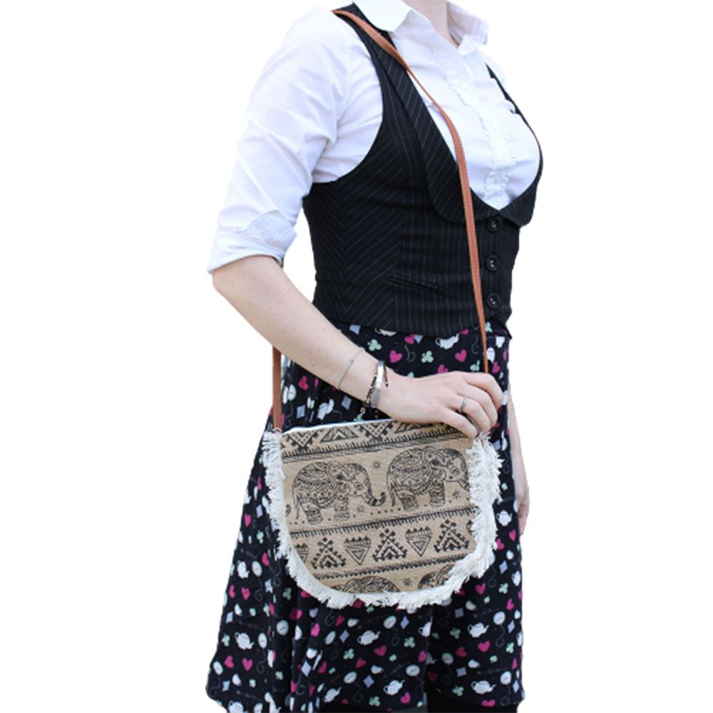 Fab Fringe Bag – Elephant Print | Sac en Jute Brodé à la Main | Style Bohème & Naturel
