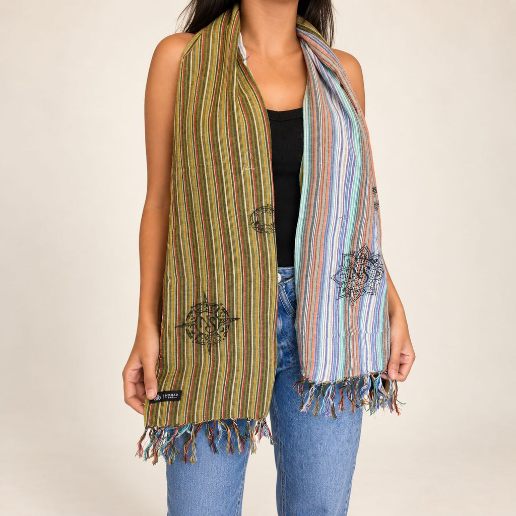 * Nomad Sari – Écharpe de bénédiction de voyage – 170 × 50 cm – Rencontre du ciel et de la terre