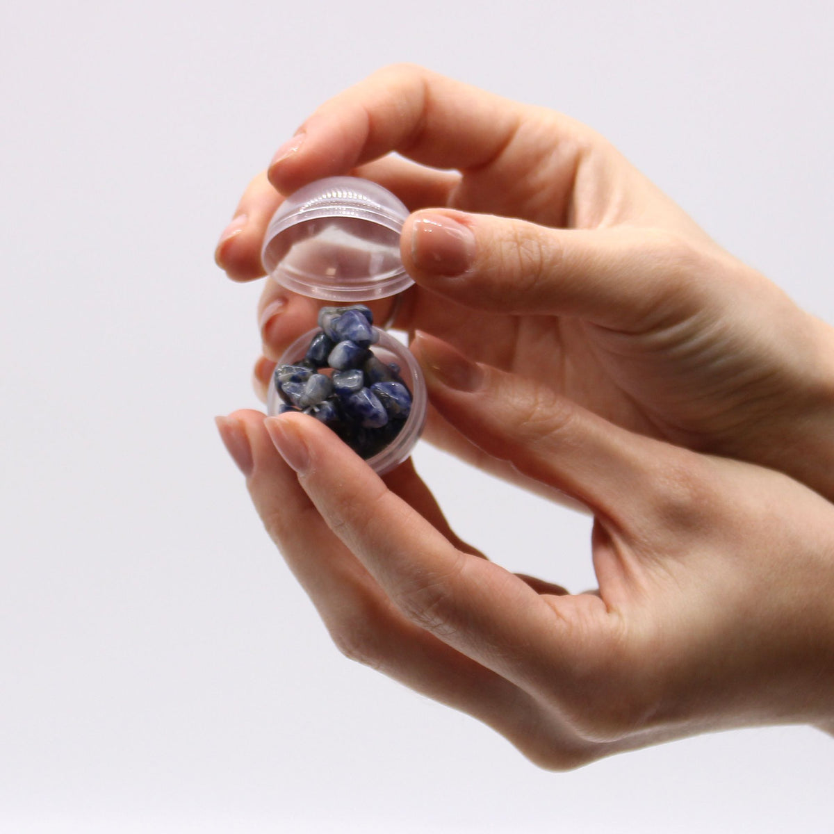 * Bombe de bain avec bracelet en sodalite – Bois de santal et sel marin