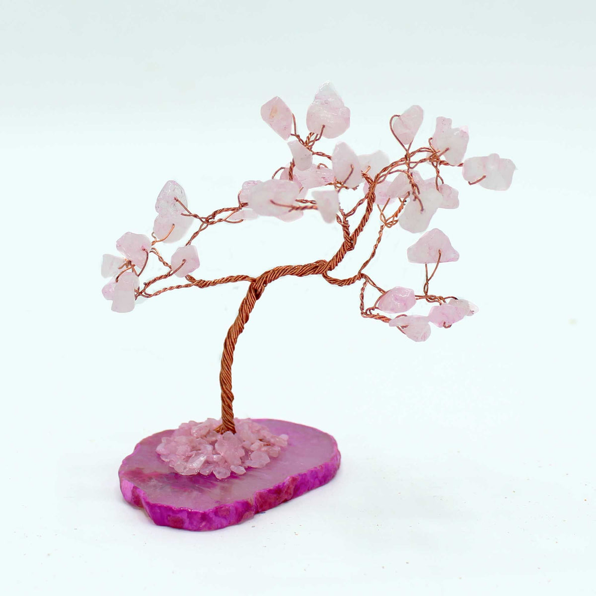 Arbre en quartz rose sur socle d’agate rose, 35 pierres