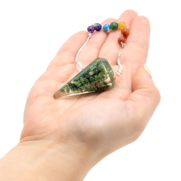 * Pendule chakra en orgonite avec aventurine verte