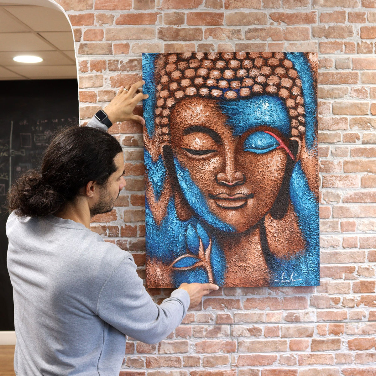 * Tableau Bouddha bronze et fleur bleue, 75 × 55 cm