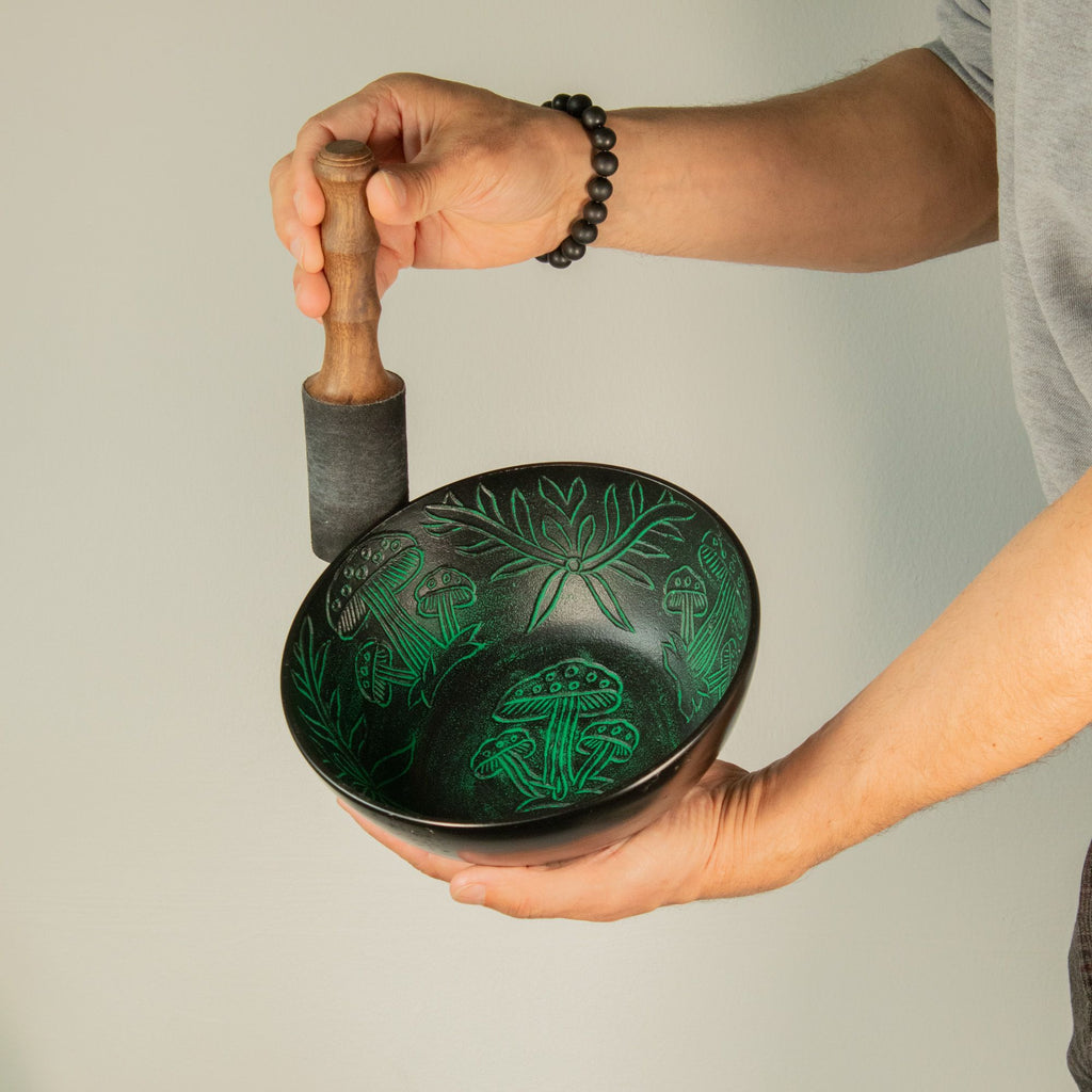 * Bol chantant en aluminium – Champignon magique – Vert (20 cm)