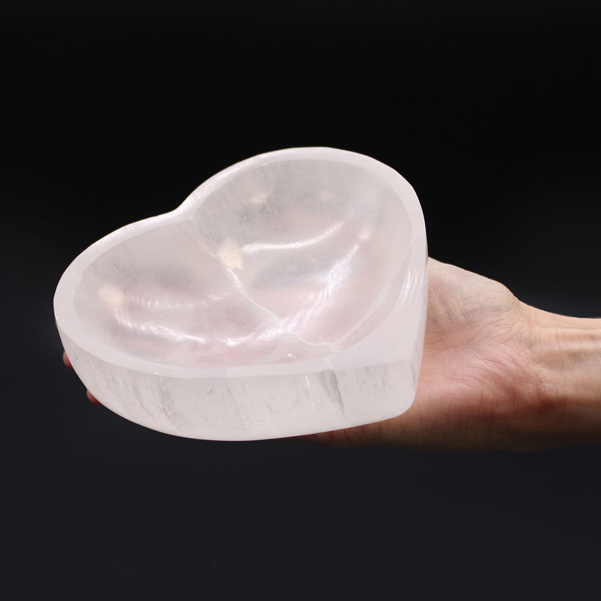 Coupelle cœur en sélénite – 15 cm