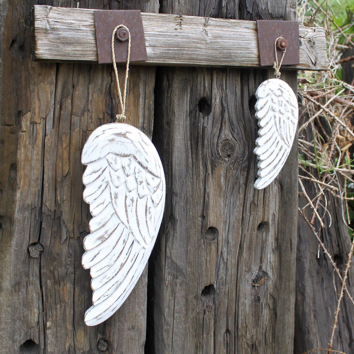 Petite aile d’ange sculptée à la main – 18 cm