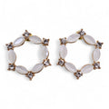 * Boucles d’oreilles anneaux en verre vintage – Teinte perle