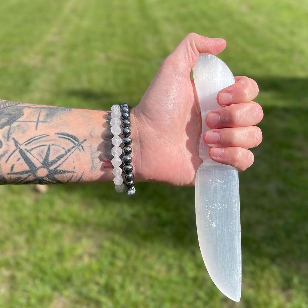 Couteau rituel classique en sélénite