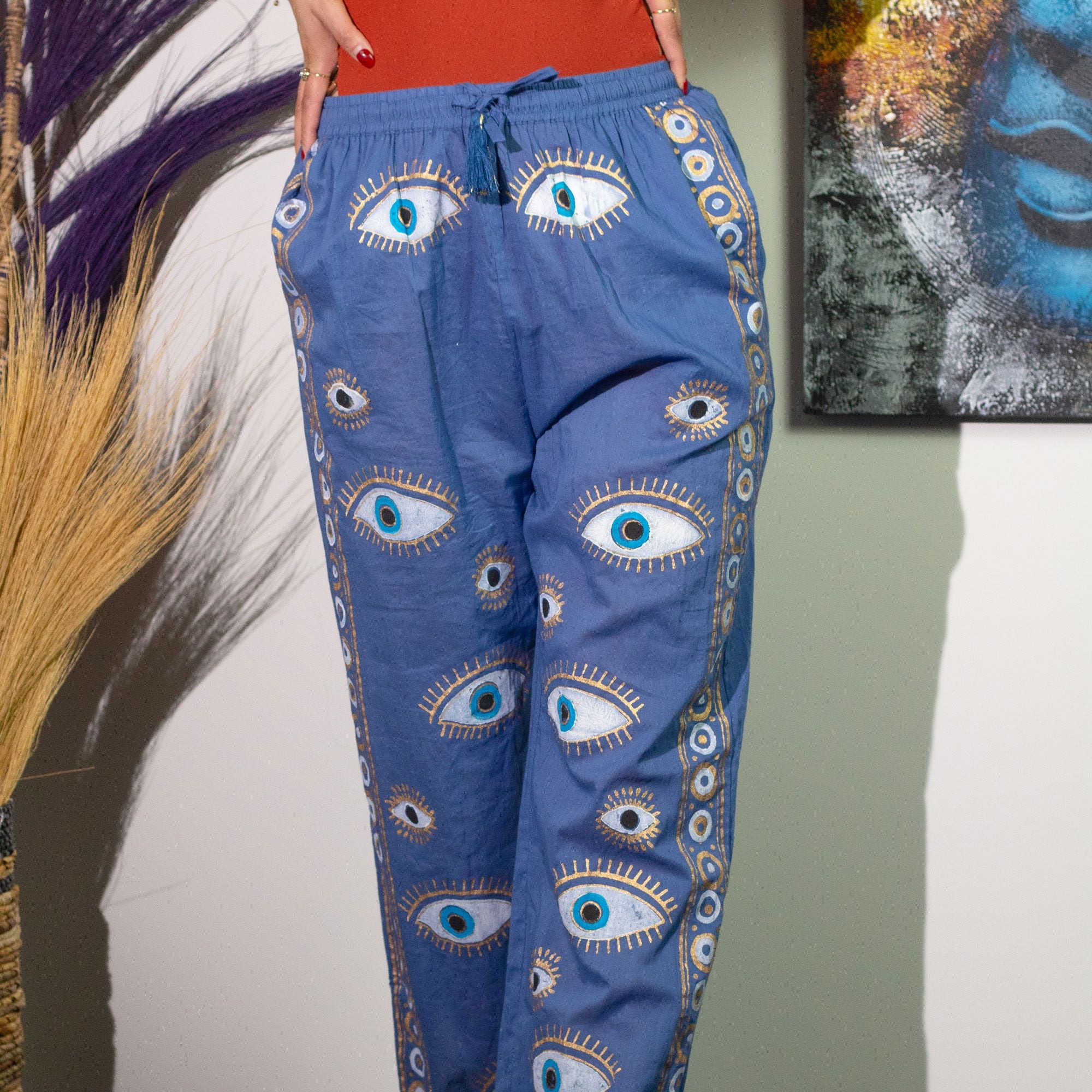 Pantalon Lounge Femme Bleu Roi & Œil Mauvais Œil Doré Peint à la Main – Collection Nomad Sari Méditerranée (M/L)
