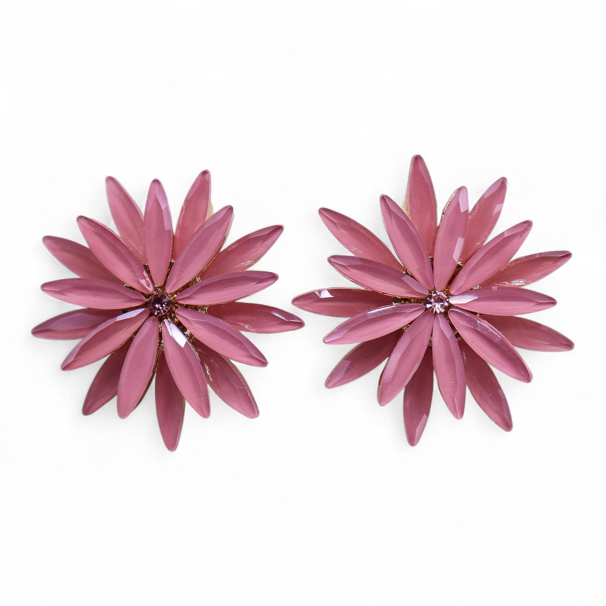 * Boucles d’oreilles fleurs en verre vintage rose pâle