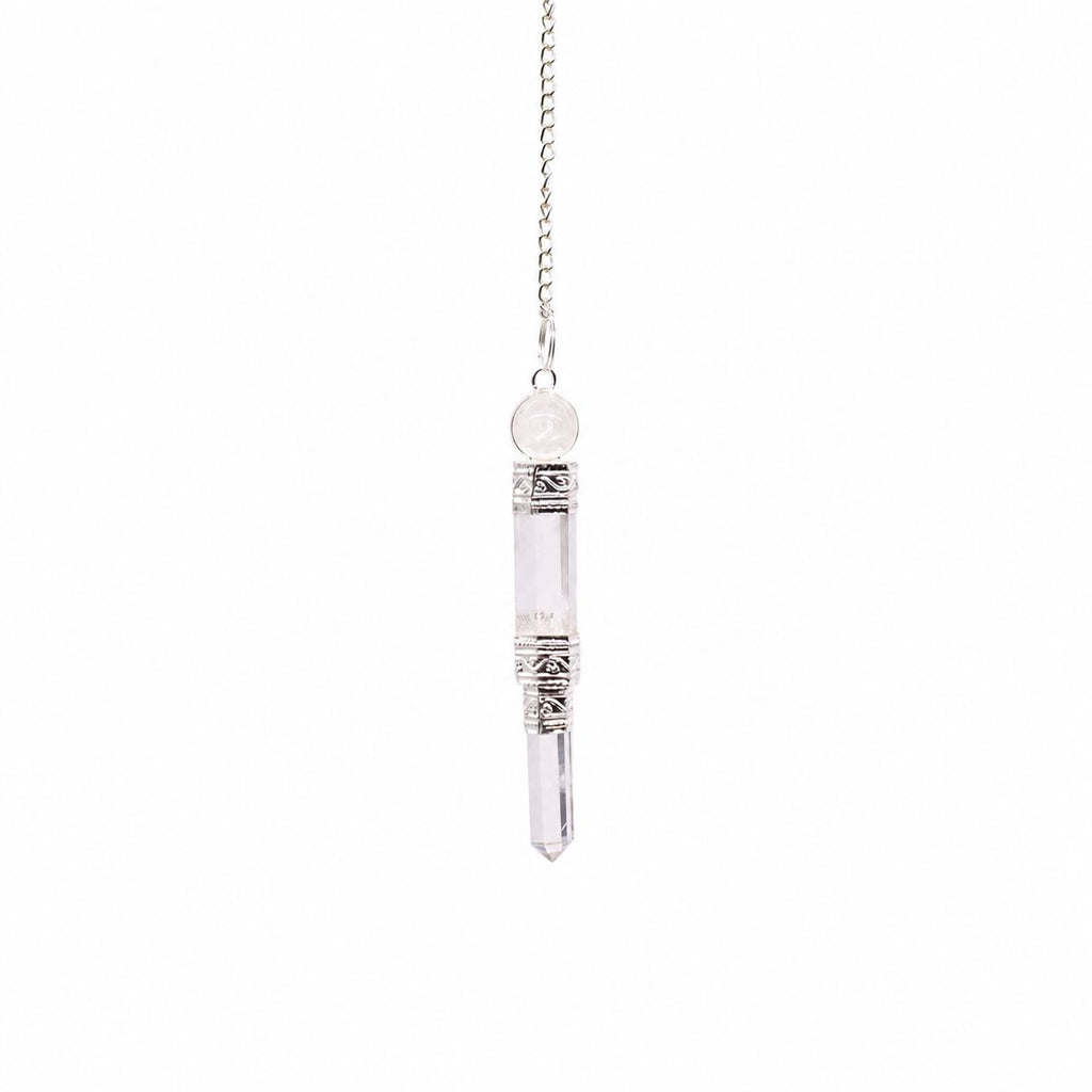 * Pendule en trois parties en cristal de roche