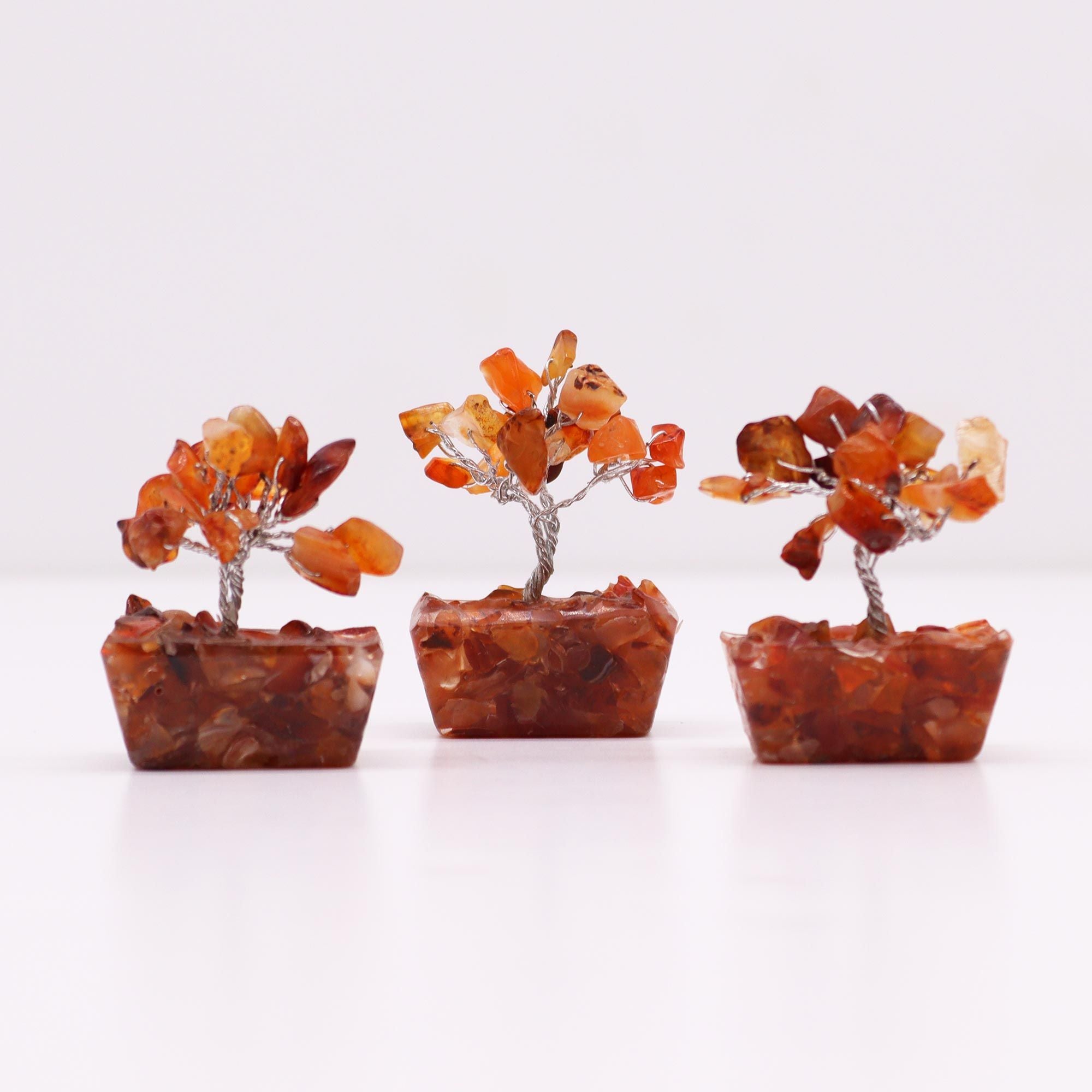 Mini Arbres en Pierres Précieuses sur Base d'Orgonite – Cornaline (15 pierres)