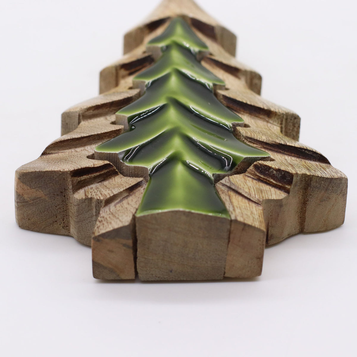 * Perdu dans la forêt – Petite décoration en bois sapin dans un sapin – 15 × 10 cm