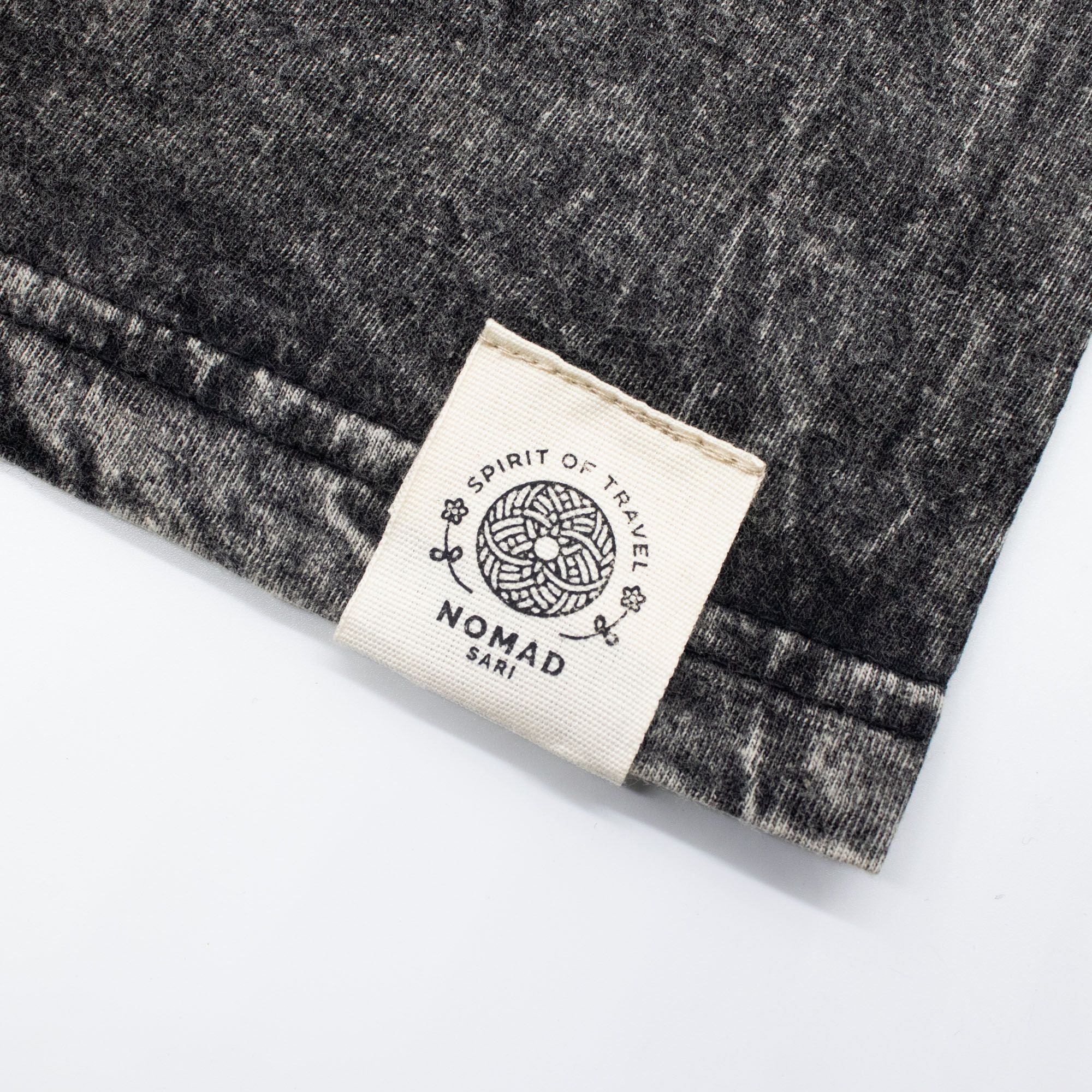 * T-Shirt en Coton Délavé Nomad Sari – Rebel – Anthracite – S