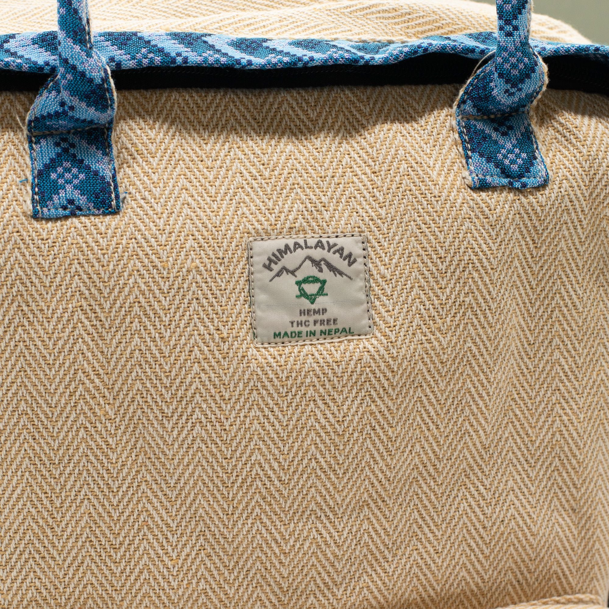 Grand Sac à Dos Katmandou – Motif Dhaka Traditionnel | 39x28x13cm | Artisanal Népal