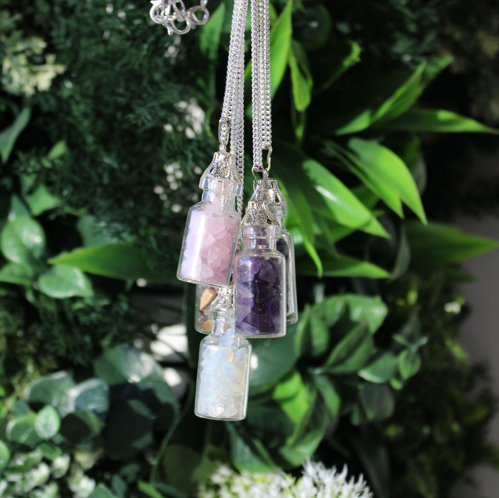Collier fiole de pierres d’améthyste