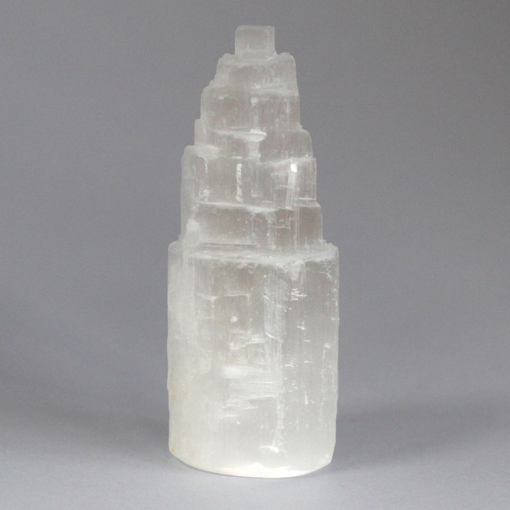 Tour en sélénite naturelle – 10 cm