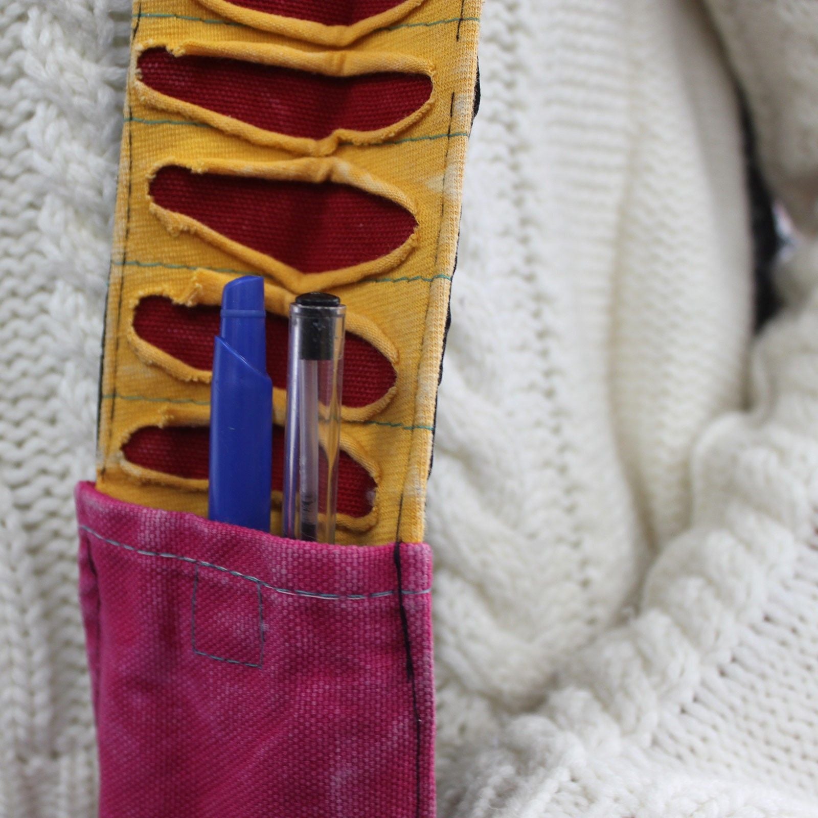 Sac Sling Ethnique Motif Spirale – Coloris Violet | Artisanal