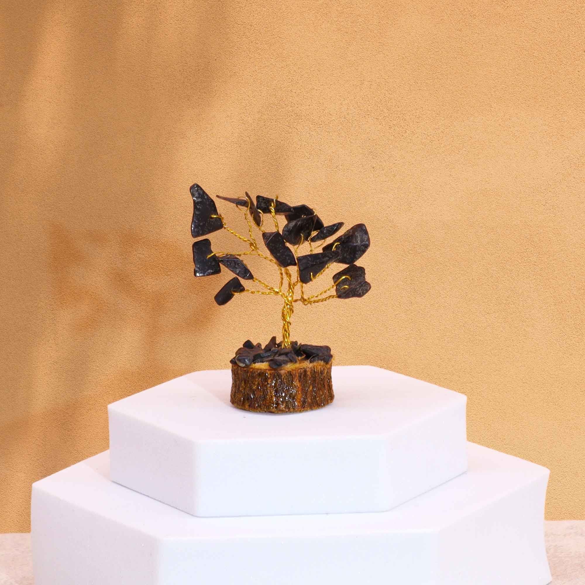 Mini Arbres en Pierres Précieuses sur Socle en Bois – Agate Noire (15 pierres)