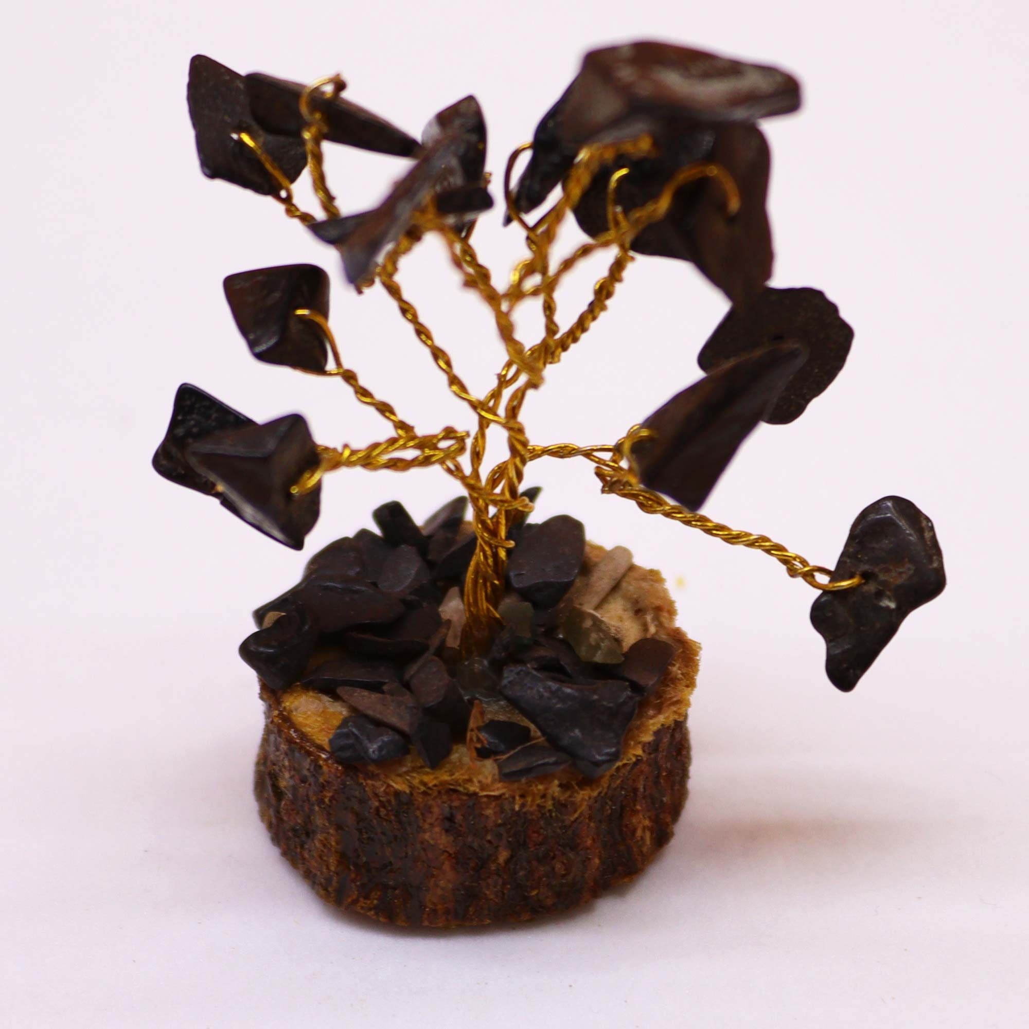 Mini Arbres en Pierres Précieuses sur Socle en Bois – Agate Noire (15 pierres)