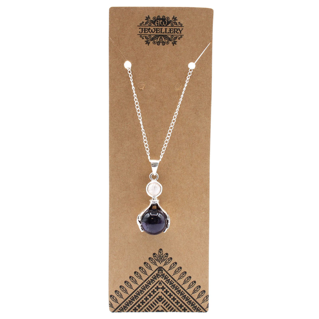 Pendentif en améthyste, motif « Mains guérisseuses »