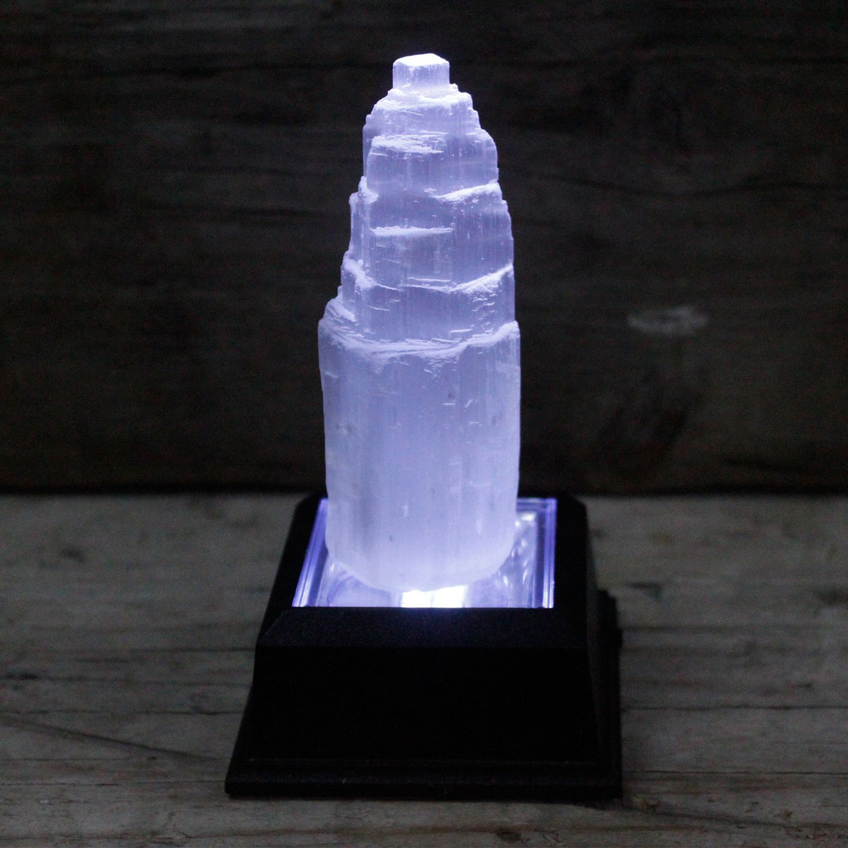 Tour en sélénite naturelle – 10 cm