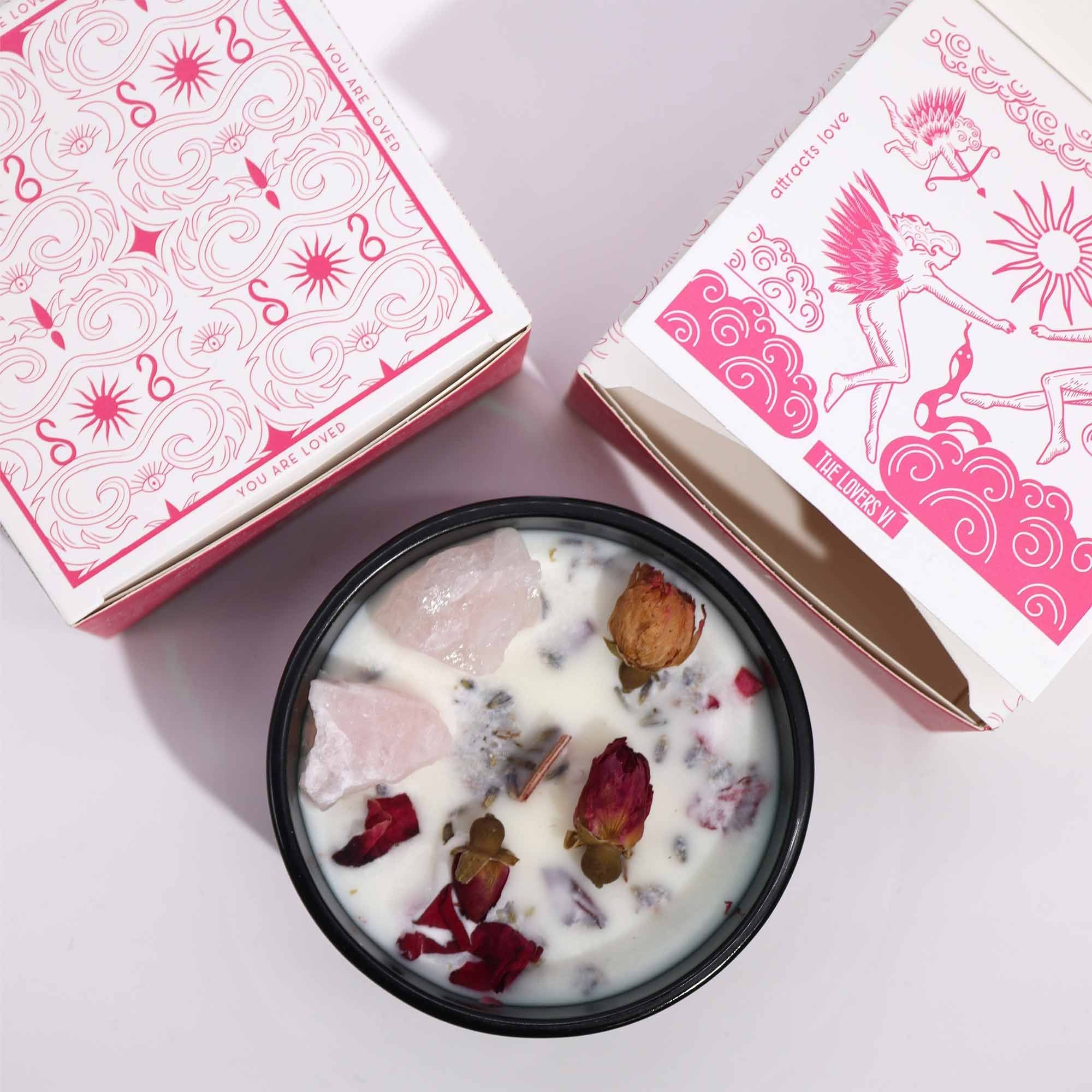 Bougie Magique aux Fleurs & Cristaux Hop Hare – Les Amoureux