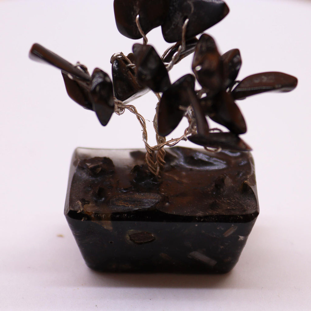 Mini Arbres en Pierres Précieuses sur Base d'Orgonite – Agate Noire (15 pierres)