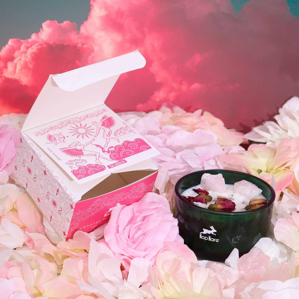 Bougie Magique aux Fleurs & Cristaux Hop Hare – Les Amoureux