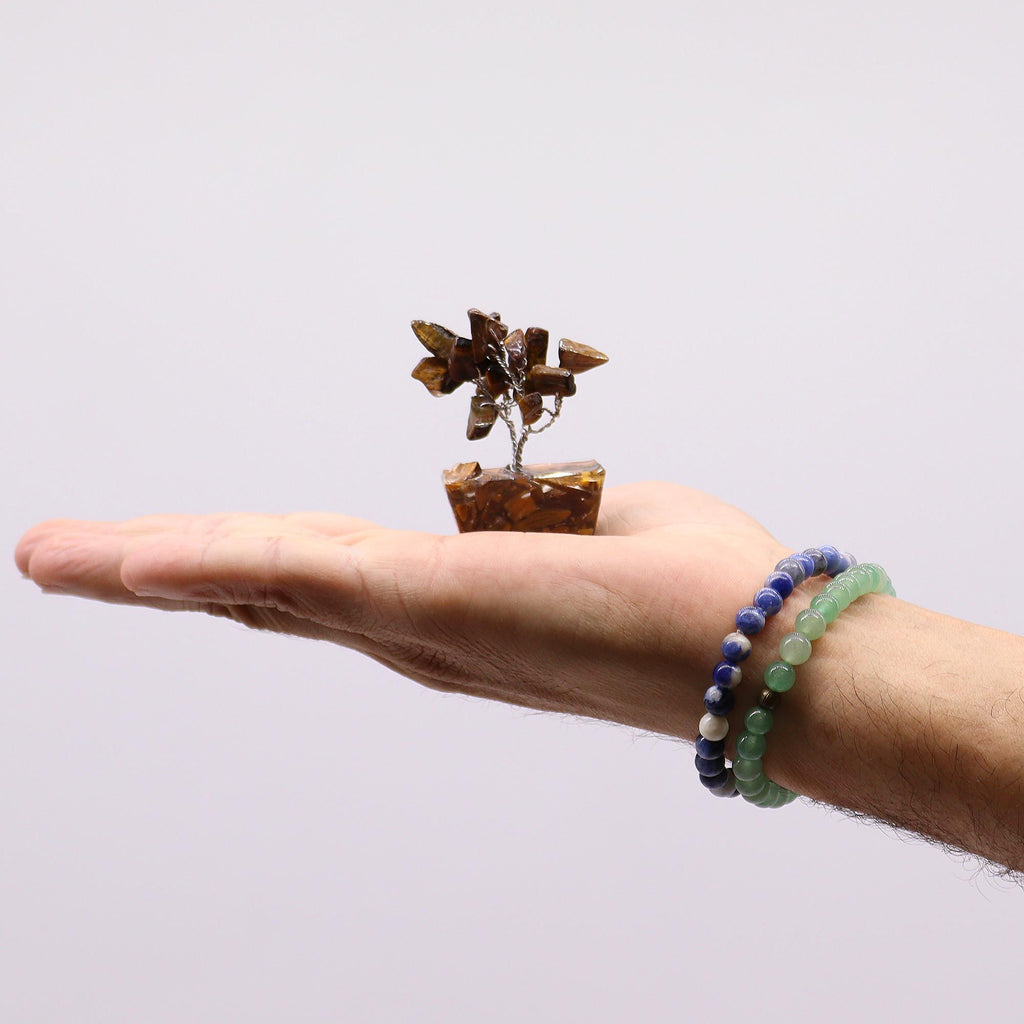 Mini Arbres en Pierres Précieuses sur Base d'Orgonite – Œil de Tigre (15 pierres)