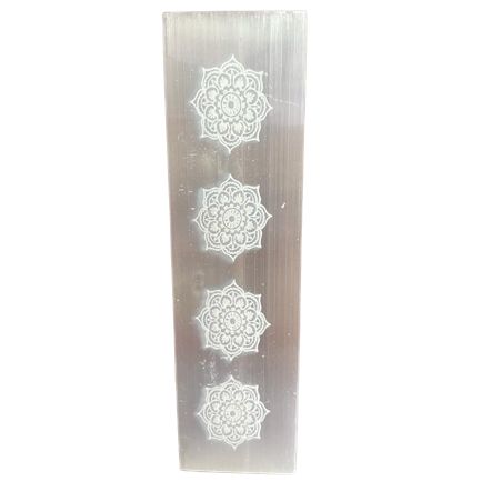Plaque de rechargement plate en sélénite motif mandala, 15 cm