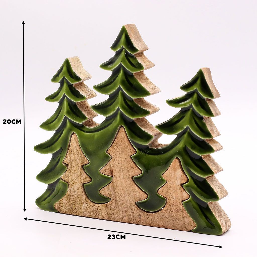 * Perdu dans la forêt – Décoration en bois 3D à trois sapins – 20 × 23 cm