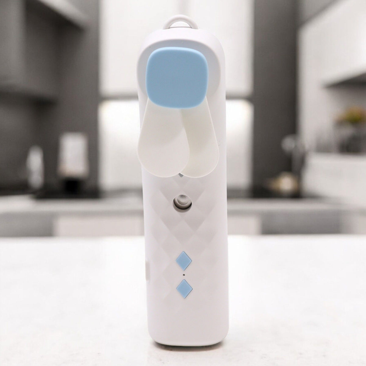 * Ventilateur et brumisateur nano pour le visage blanc – Rechargeable par USB