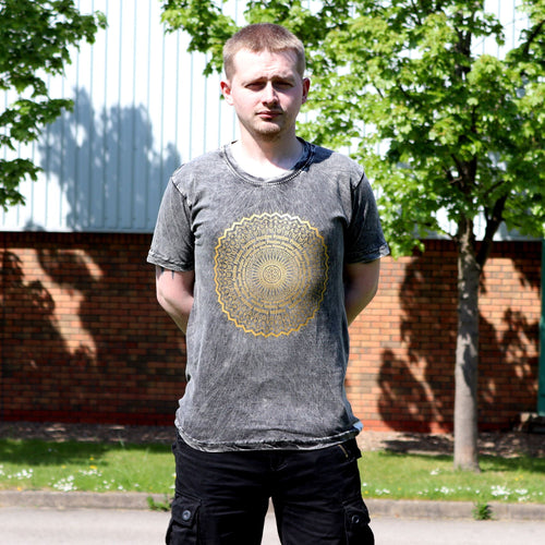 * T-Shirt en Coton Délavé Nomad Sari – Mandala – Gris Foncé – L