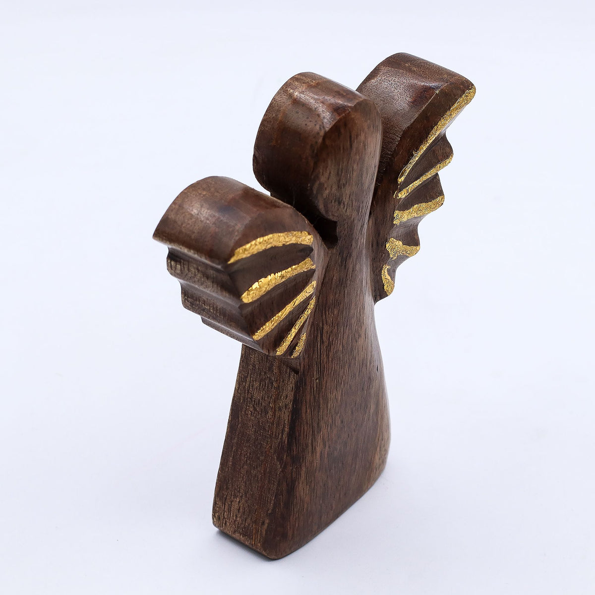 * Ange en bois de manguier, taille moyenne – Décor doré