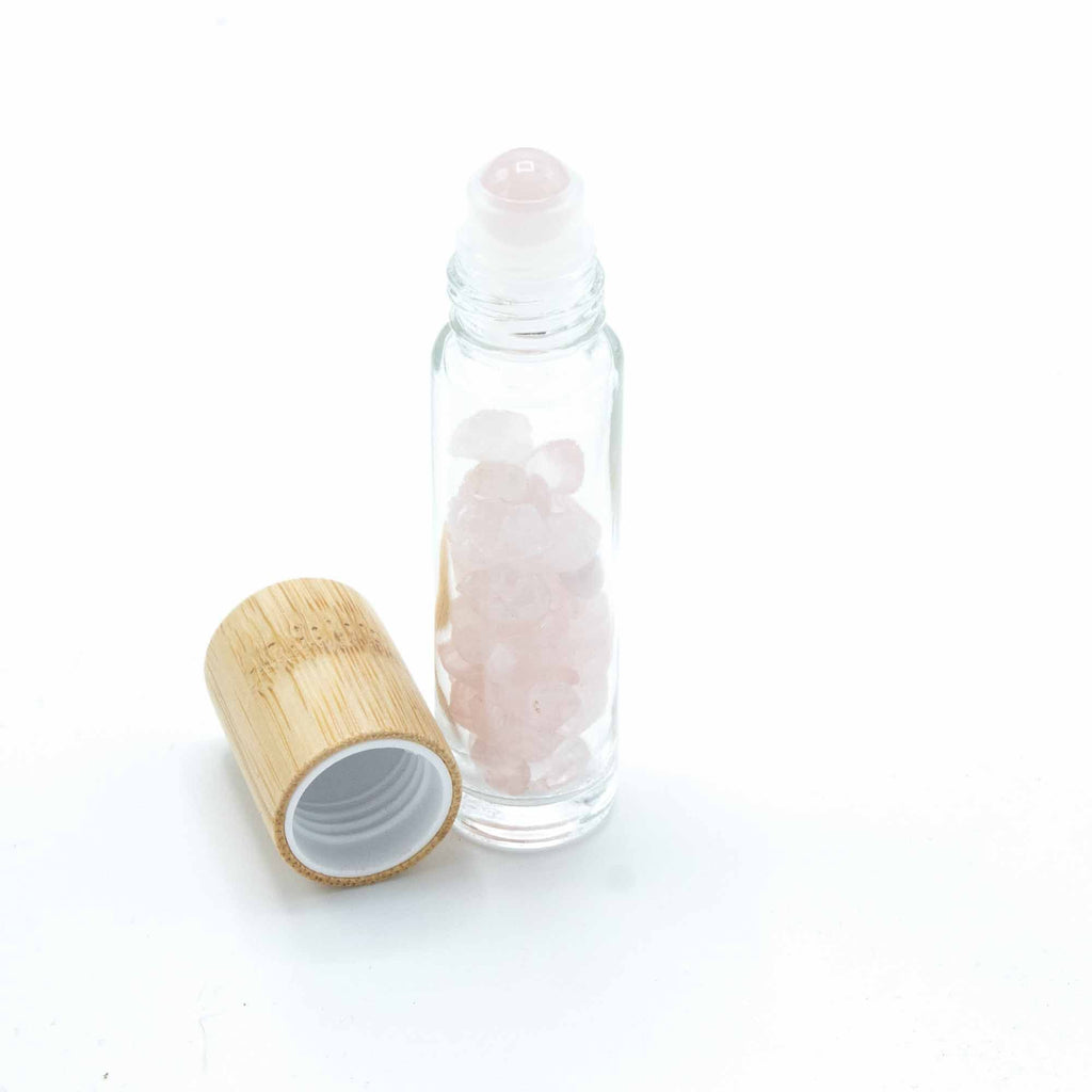 Flacon roll-on 5 ml pour huiles essentielles en quartz rose, bouchon en bois et bille en pierre