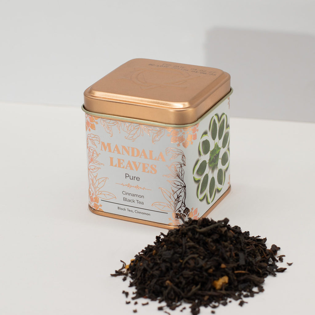 Thé Noir Bio à la Cannelle 50g – Mélange Artisanal Chaleureux & Réconfortant | Boîte Métallique
