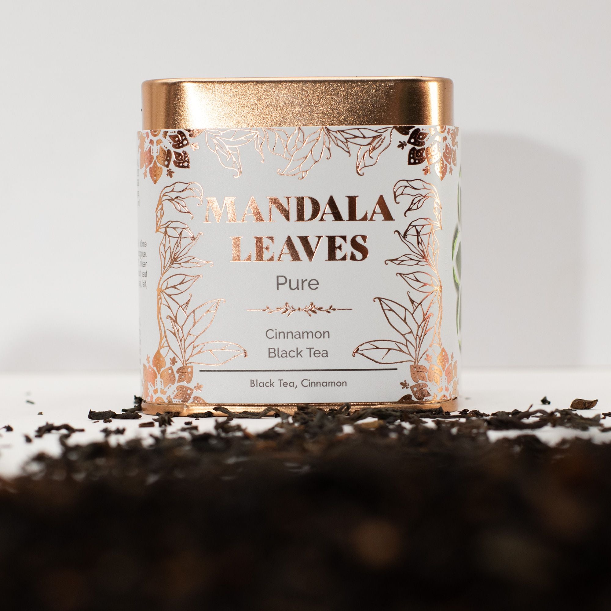 Thé Noir Bio à la Cannelle 50g – Mélange Artisanal Chaleureux & Réconfortant | Boîte Métallique