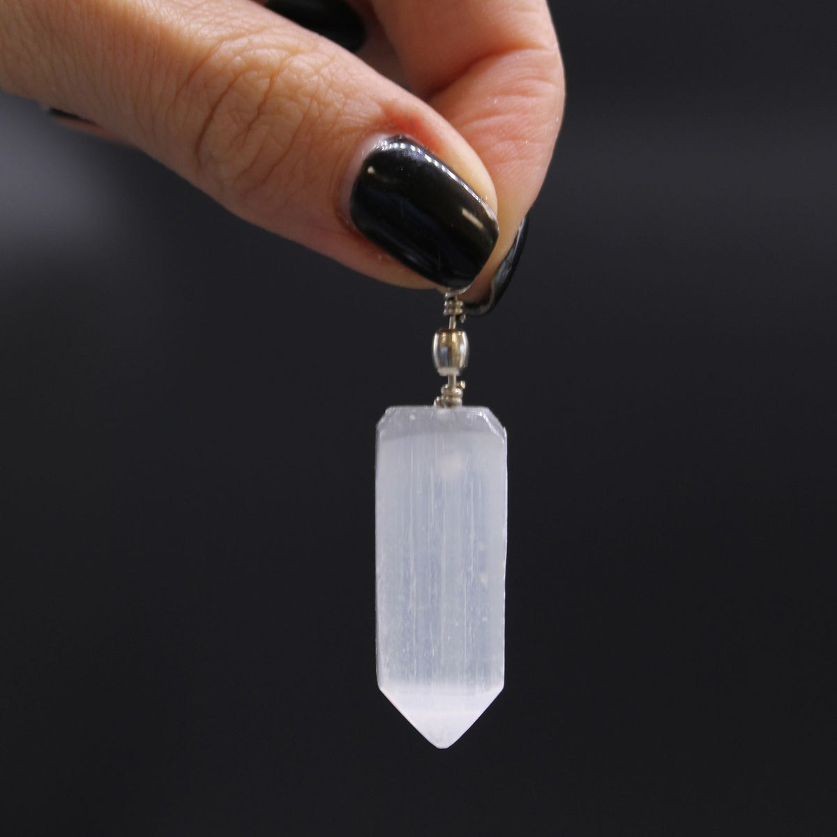 Pendentif Obélisque en sélénite