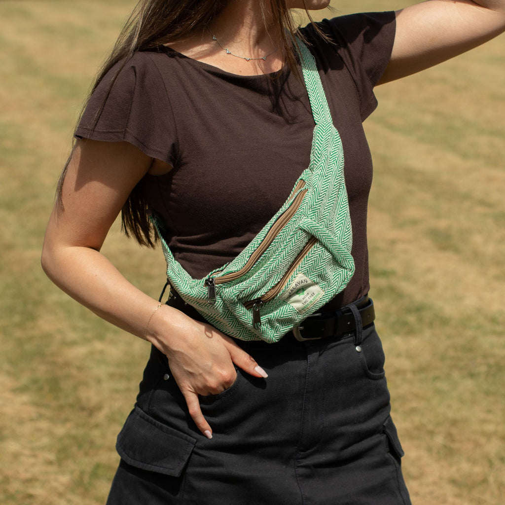 Sac Banane en Coton et Chanvre – Coloris Sauge | Style Ceinture Artisanal