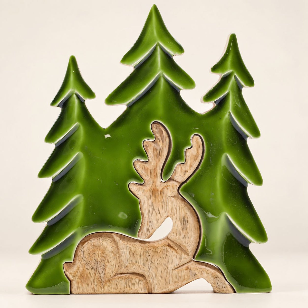 * Perdu dans la forêt – Décoration en bois 3D Cerf dans la forêt – 23 × 20 cm