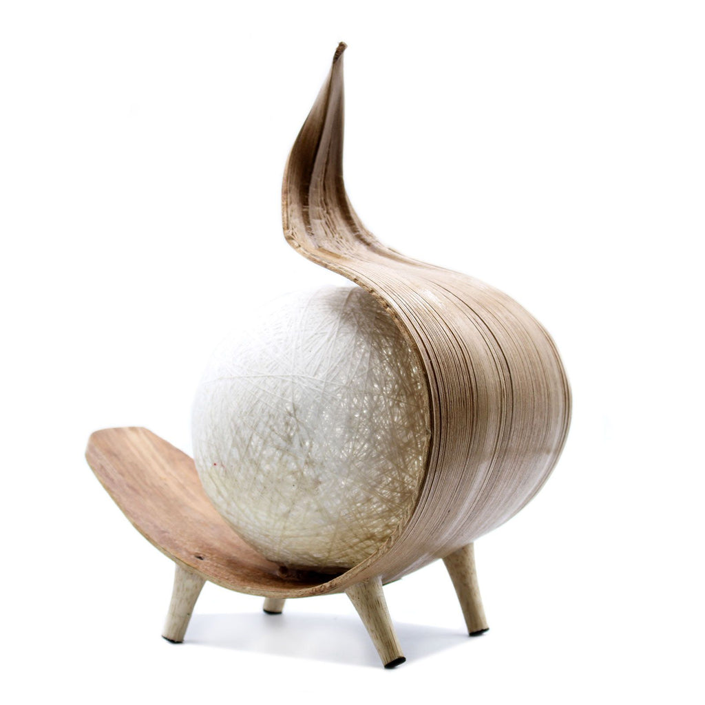 * Lampe naturelle en feuille de cocotier, torsade chocolat